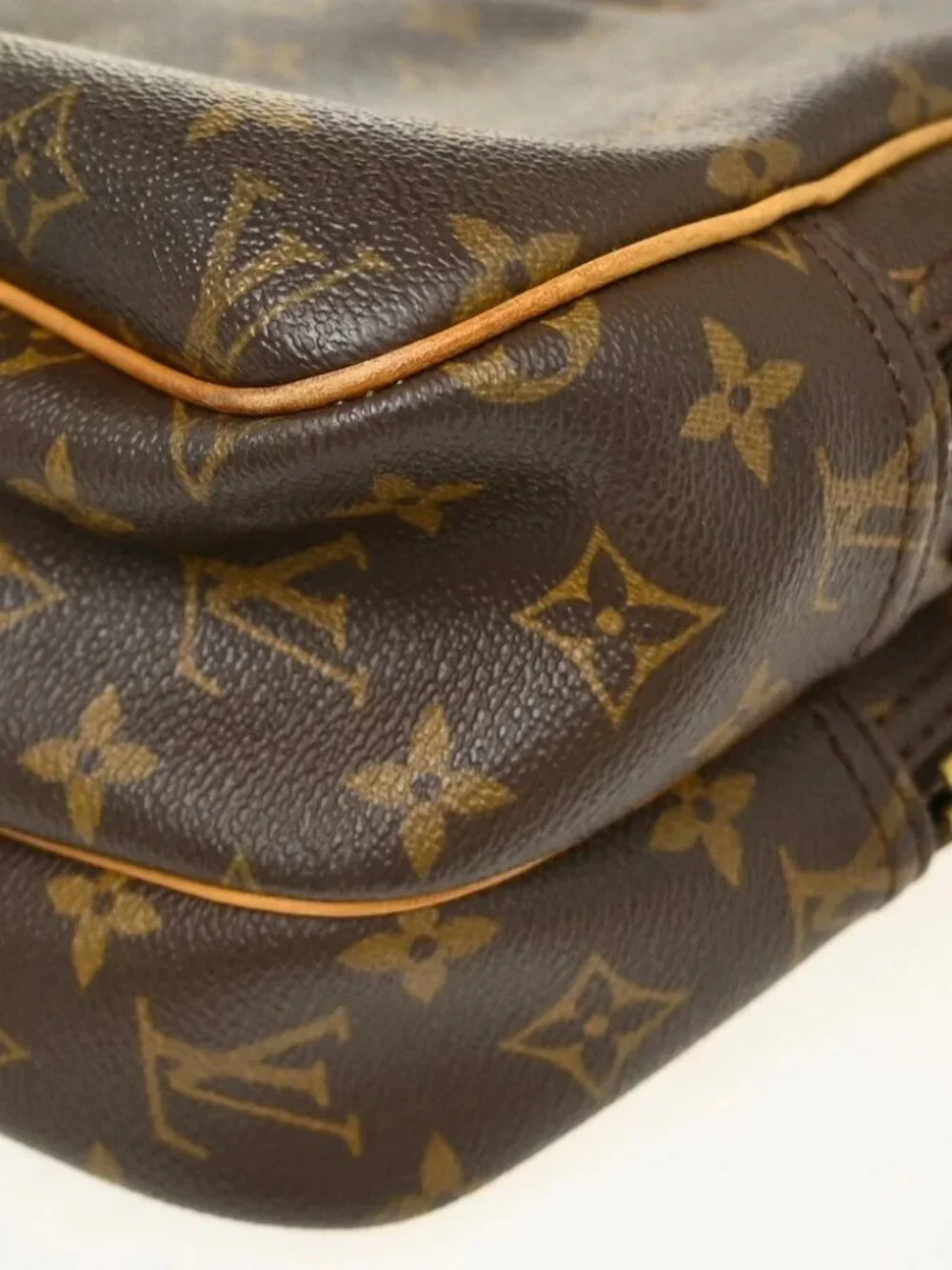 LOUIS VUITTON REPORTER PM MESSENGER SHOULDER BAG
